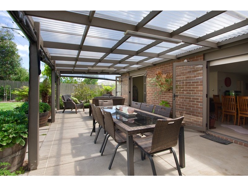 9 Oak Avenue, Longwarry VIC 3816