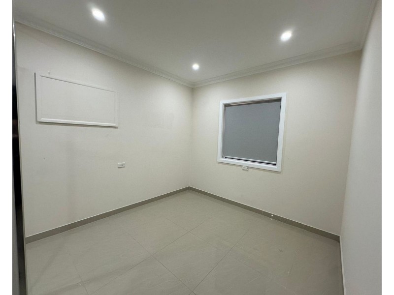 110 Orchardleigh St, Old Guildford NSW 2161