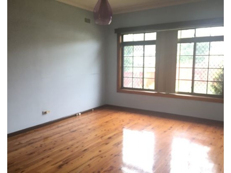 12 McCredie Rd, Guildford West NSW 2161