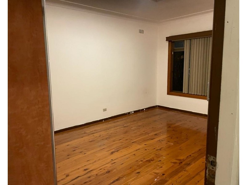 12 McCredie Rd, Guildford West NSW 2161