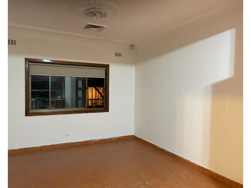 12 McCredie Rd, Guildford West NSW 2161