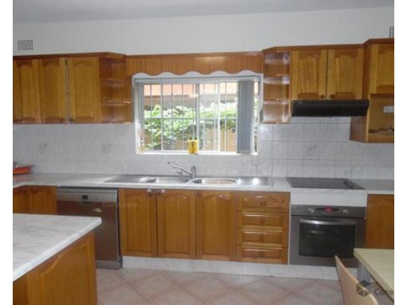 13 Shannon Ave, Merrylands NSW 2160