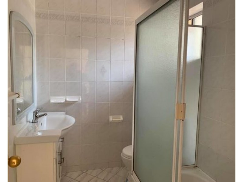 13 Shannon Ave, Merrylands NSW 2160