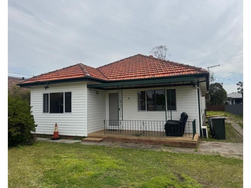 15 Johnstone street, Guildford West NSW 2161