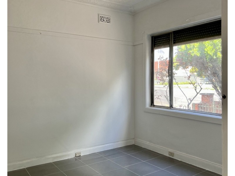 47 Woodville Road, Granville NSW 2142