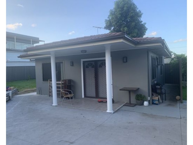 9A Noelene Street, Fairfield West NSW 2165