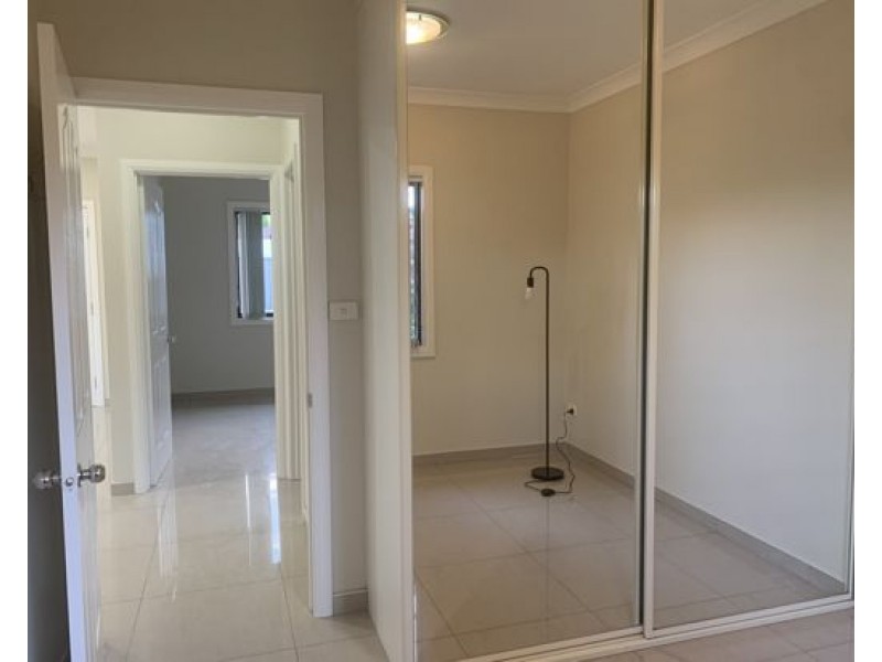 9A Noelene Street, Fairfield West NSW 2165