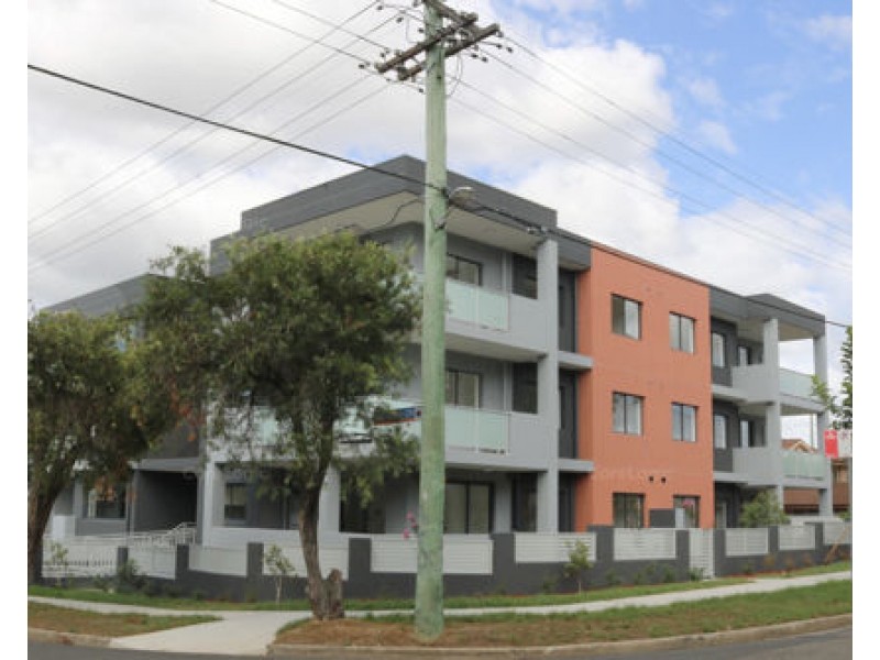 14/2 Burbang crescent, Rydalmere NSW 2116