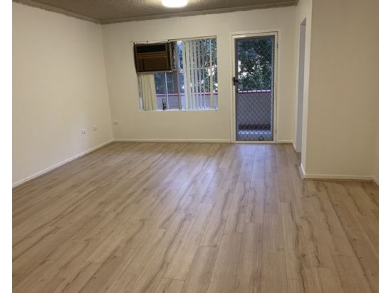 2/16 Hutchinson Street, Granville NSW 2142