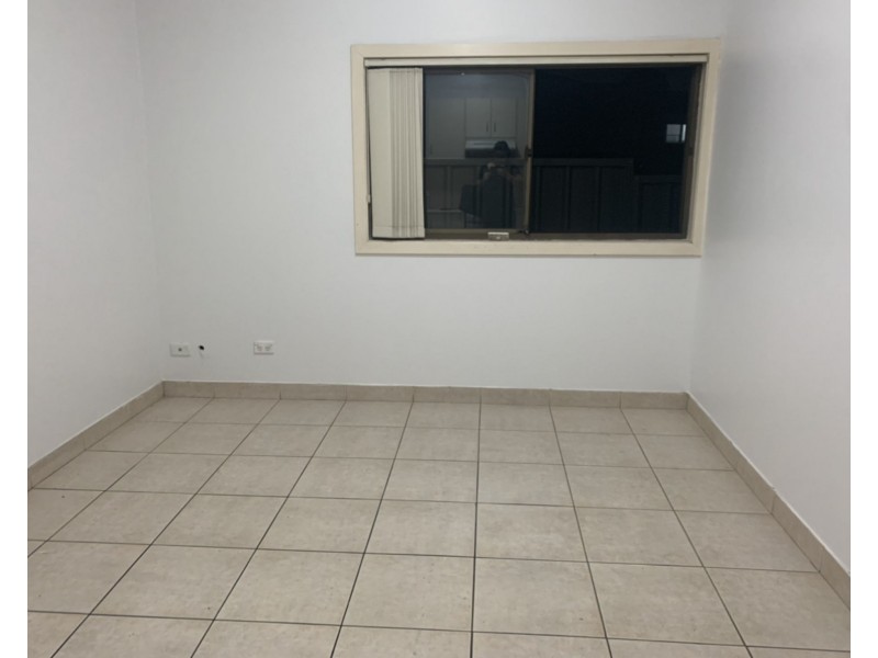 17b hilltop rd merrylands, Merrylands NSW 2160