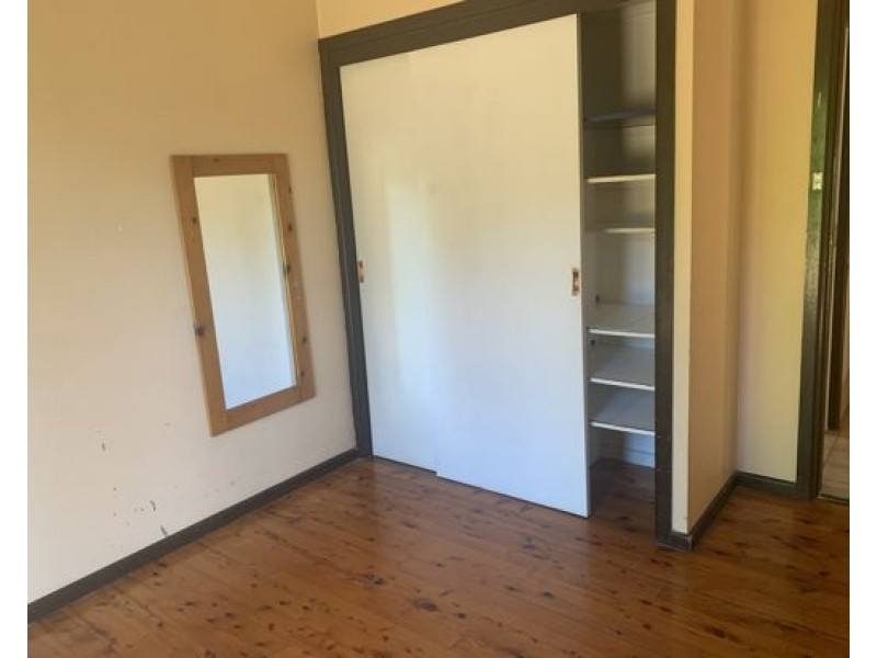 11 essington st, Wentworthville NSW 2145