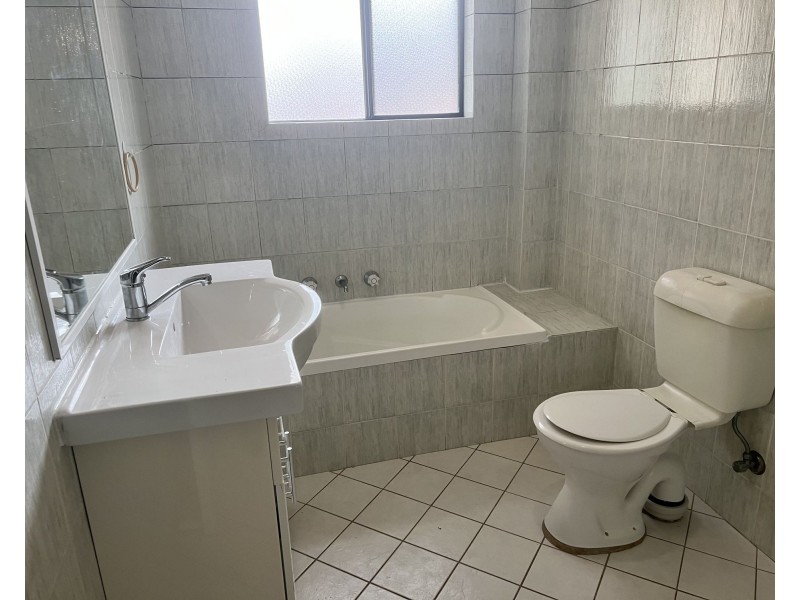 26 43 Newman st, Merrylands NSW 2160