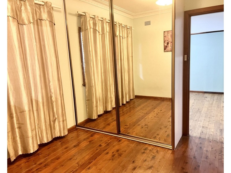 65b Burnett st, Merrylands NSW 2160