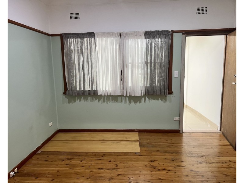 65b Burnett st, Merrylands NSW 2160