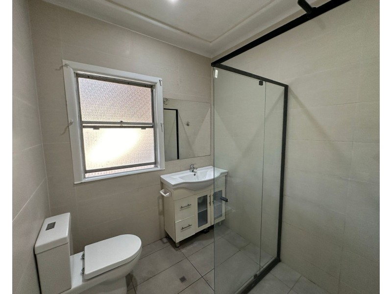 84 Paton st, Merrylands West NSW 2160