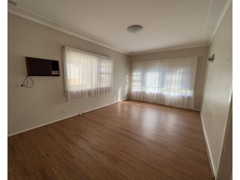 6 Wyreema street, Merrylands NSW 2160