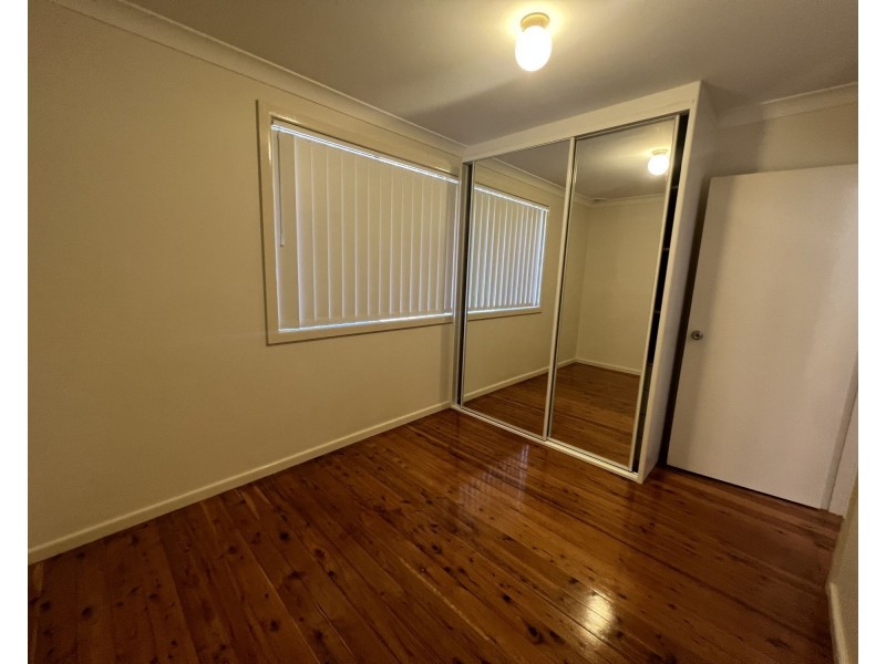 4 Claremont st, Merrylands NSW 2160