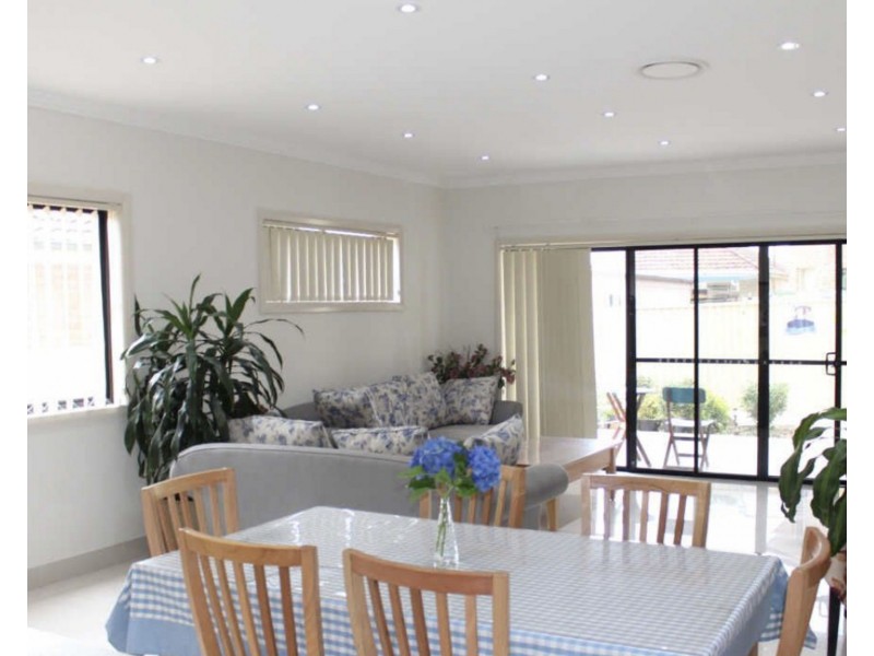 1/40 Kenyons rd, Merrylands NSW 2160