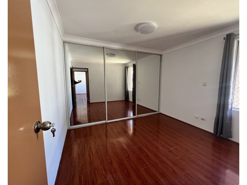 6/1-3 Torrens st, Merrylands NSW 2160
