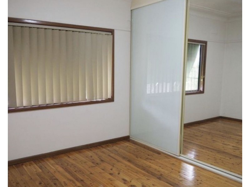 111 Warwick rd, Merrylands NSW 2160