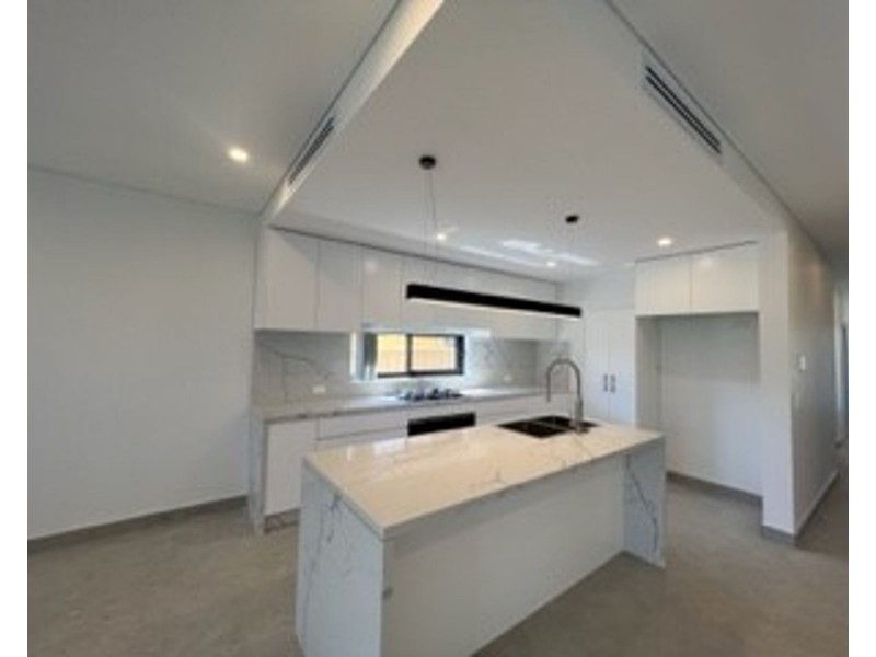 33A Bradman street, Merrylands NSW 2160