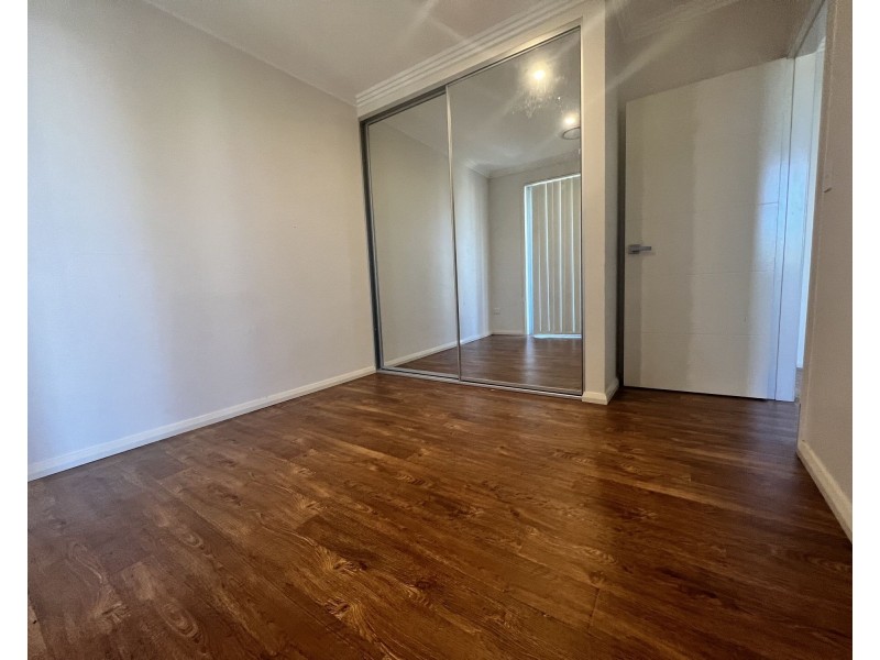 3a Vale st, Woodpark NSW 2164