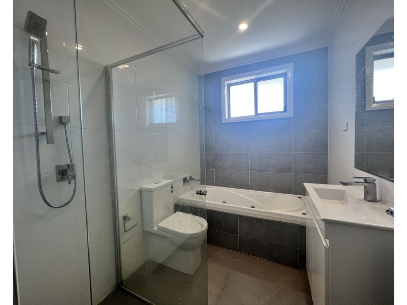 3a Vale st, Woodpark NSW 2164