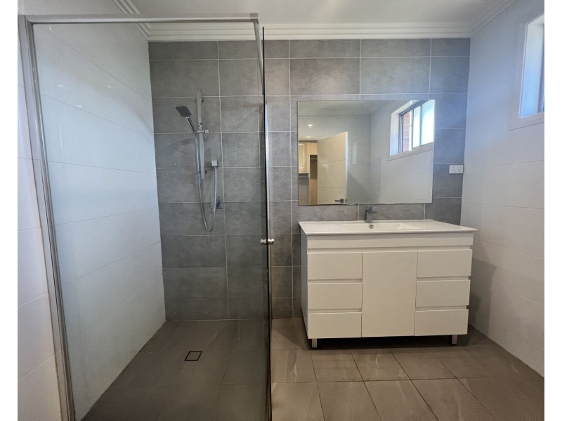 3a Vale st, Woodpark NSW 2164