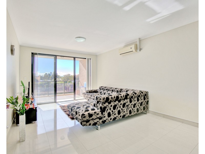 14 39 Earl st, Merrylands NSW 2160