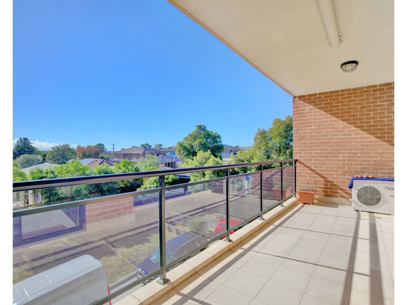 14 39 Earl st, Merrylands NSW 2160