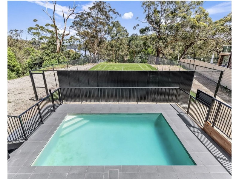 37 Grandview Crescent, Lugarno NSW 2210