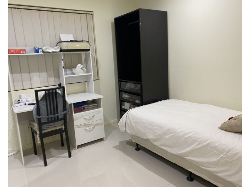 4/2 Burbang crescent, Rydalmere NSW 2116