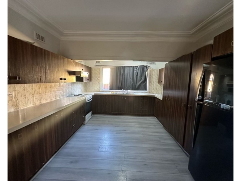 15 Johnstone Street, Guildford NSW 2161