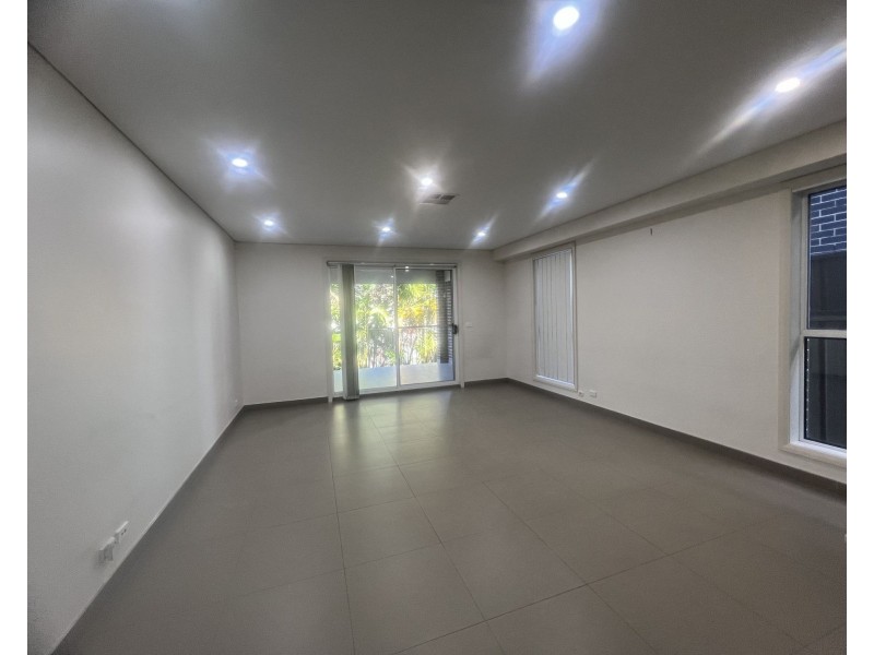 8A Rupert St, Merrylands West NSW 2160