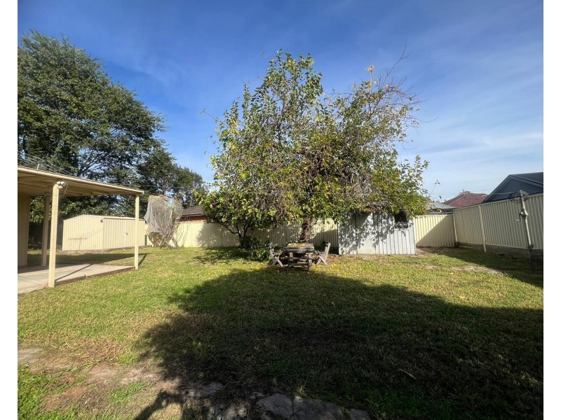 20A fowler road, Merrylands NSW 2160