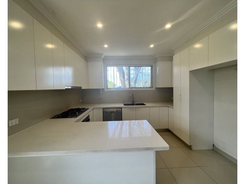 3b Vale St, Woodpark NSW 2164