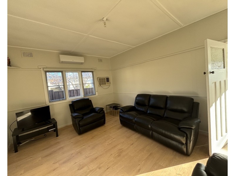 8 Church st, Old Guildford NSW 2161