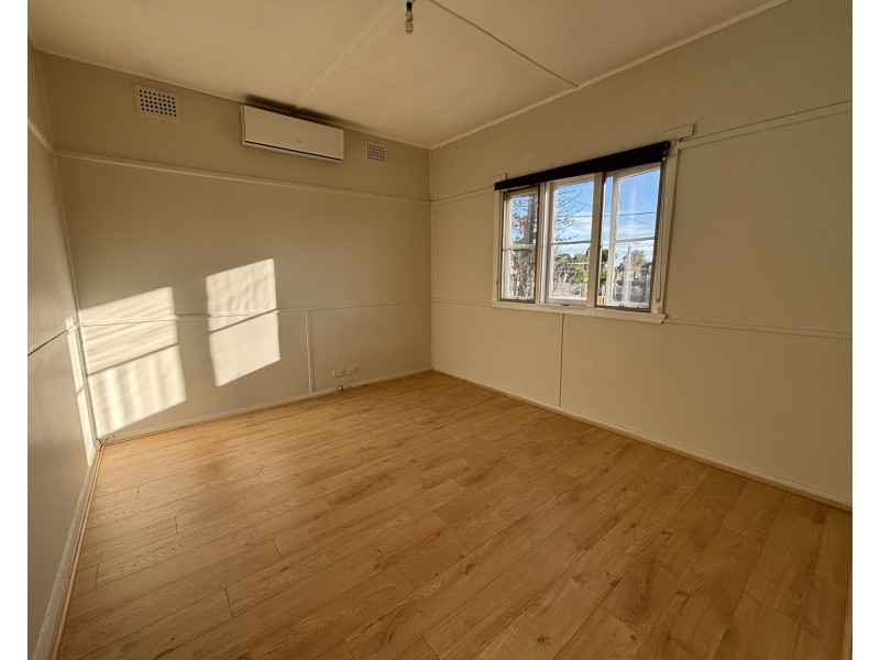 8 Church st, Old Guildford NSW 2161