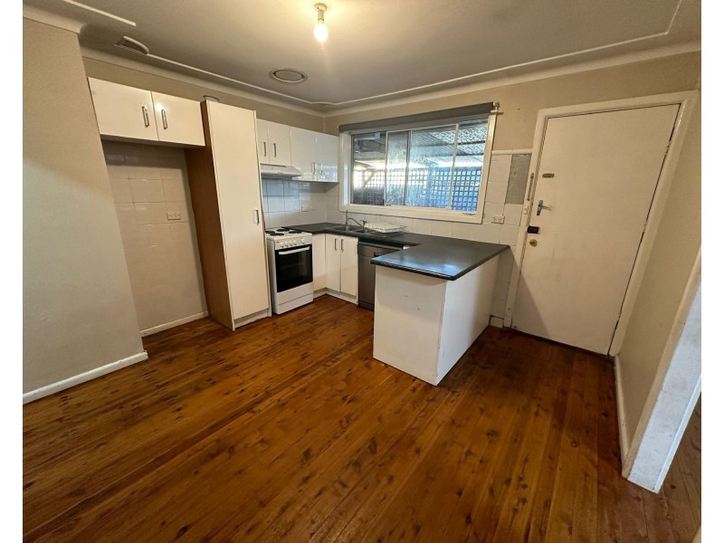 28 Hinkler Street, Smithfield NSW 2164