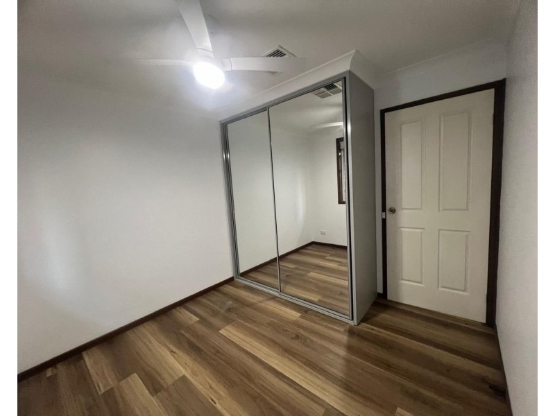 14 Glen Osmond Crescent, Bossley Park NSW 2176