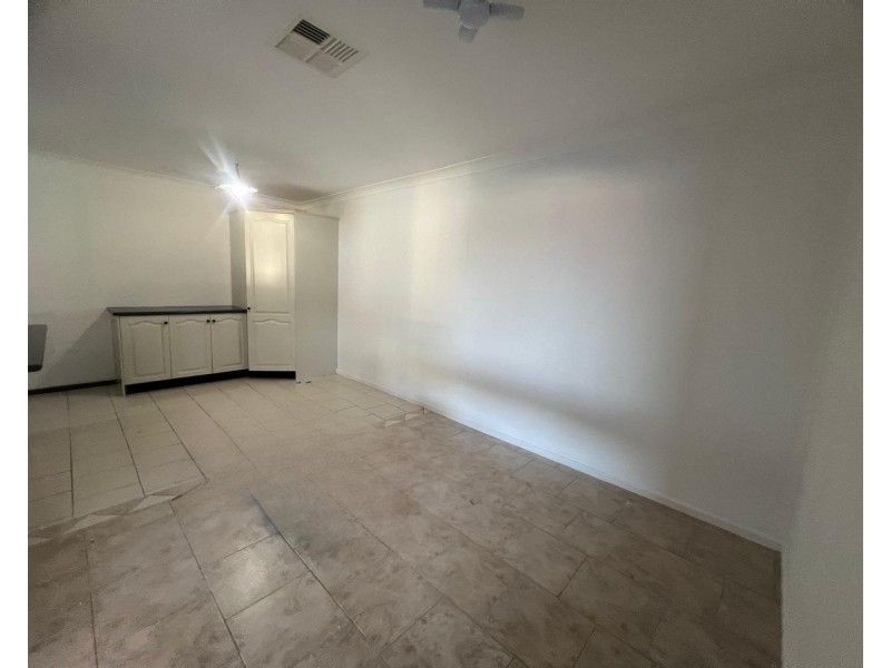 14 Glen Osmond Crescent, Bossley Park NSW 2176