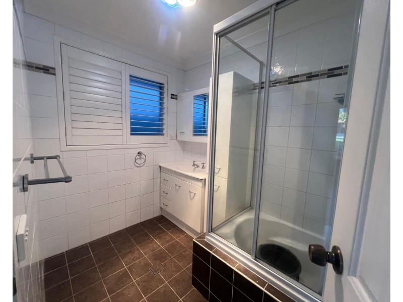 14 Glen Osmond Crescent, Bossley Park NSW 2176