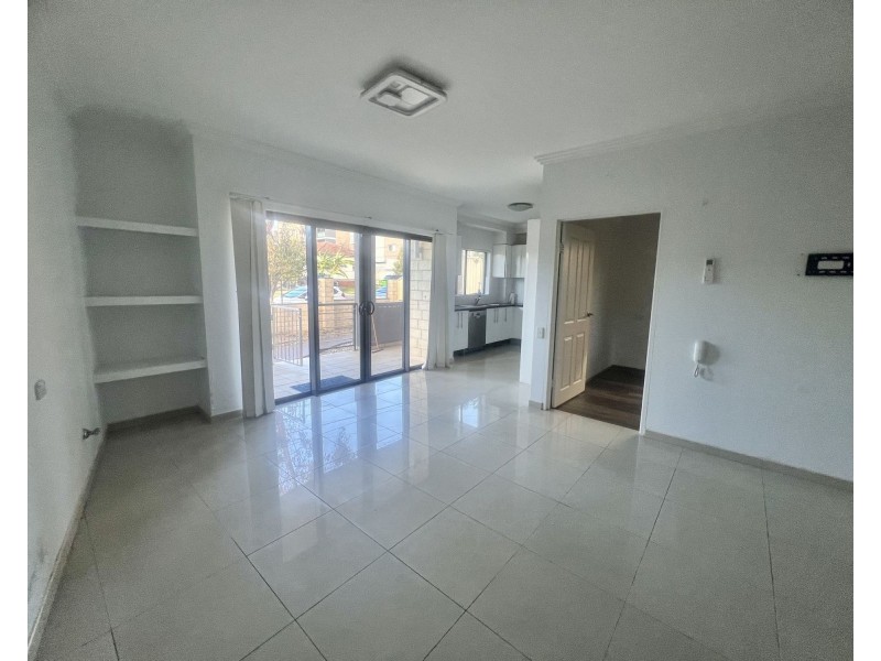 1 81-83 Bangor street, Guildford NSW 2161