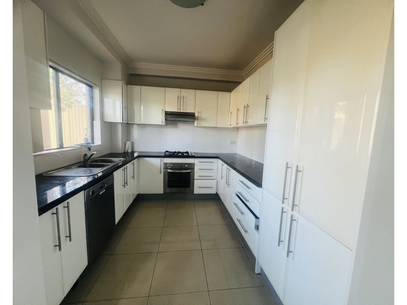 1 81-83 Bangor street, Guildford NSW 2161