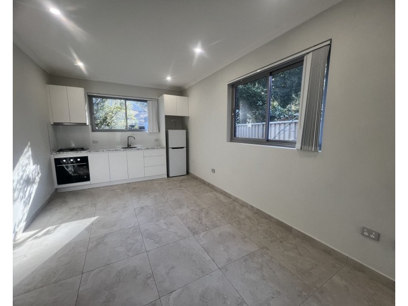 5A Ray Place, Woodpark NSW 2164