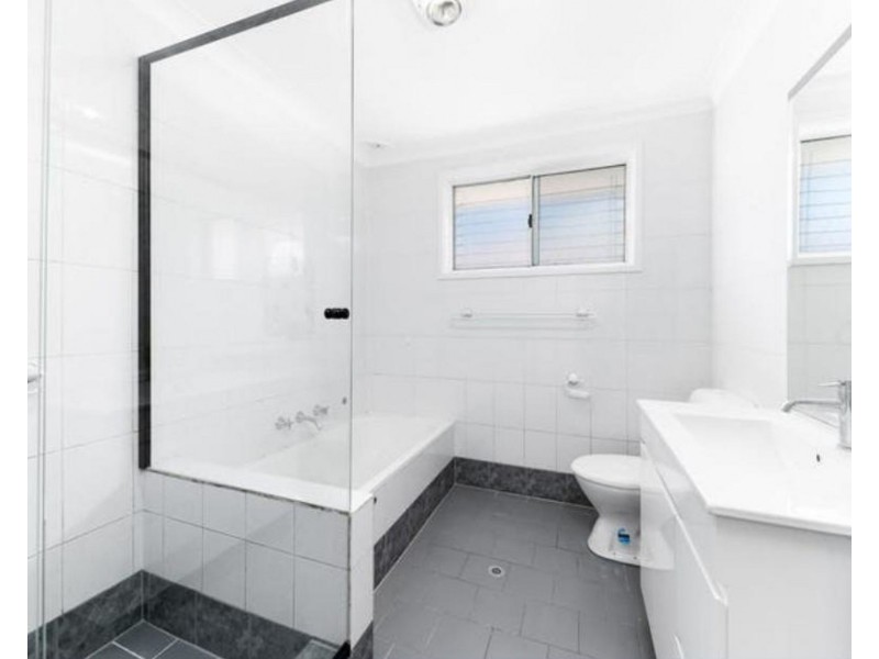 3 Allen Place, Minto NSW 2566