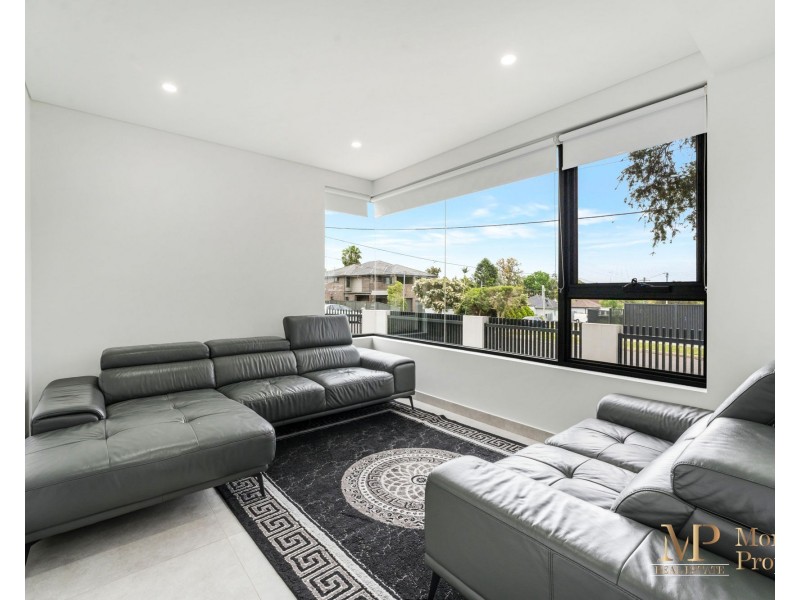 94 Hampden Rd, South Wentworthville NSW 2145