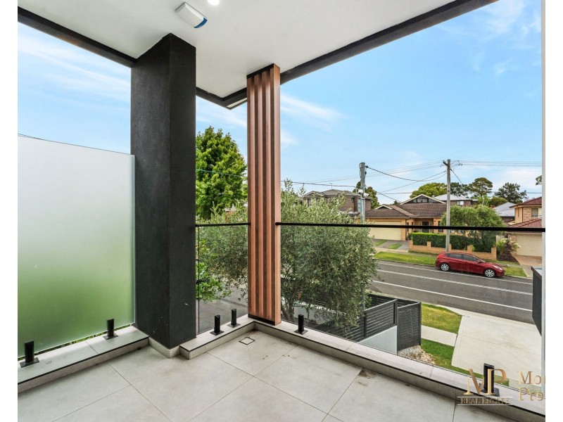 94 Hampden Rd, South Wentworthville NSW 2145