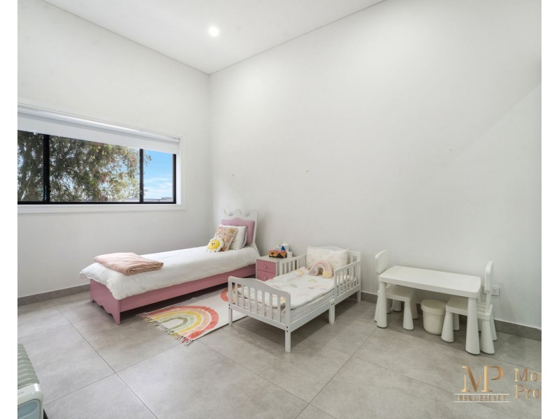 94 Hampden Rd, South Wentworthville NSW 2145