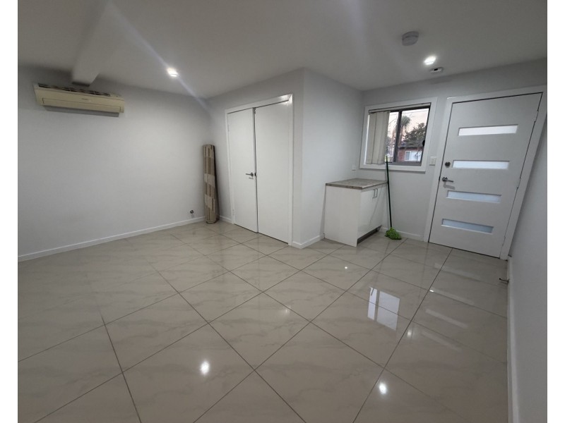 1/5 Queen street, Guildford West NSW 2161